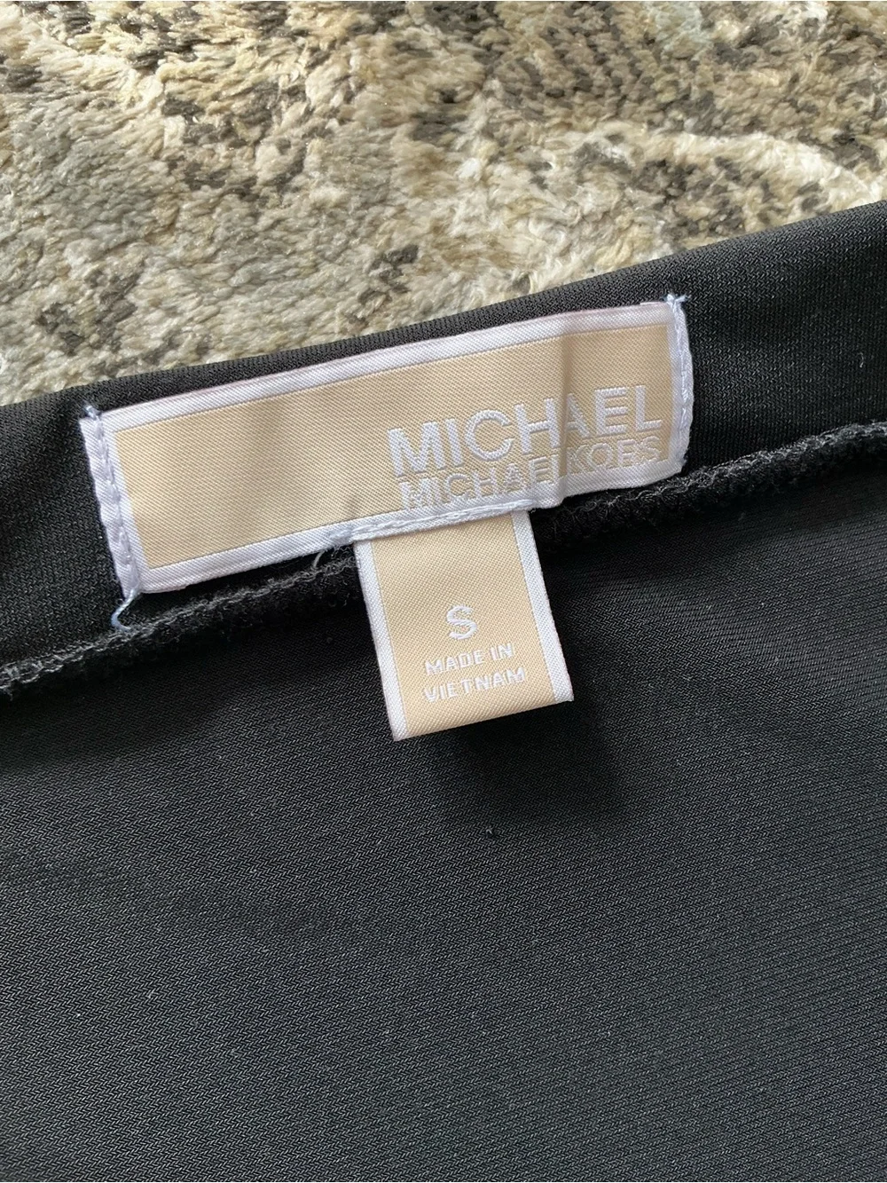 ELEGANT Michael Kors MIDI skirt 🌹